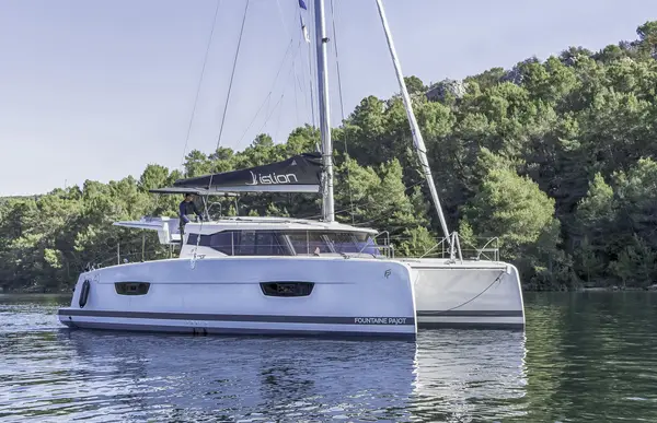 First Step - Fountaine Pajot Isla 40
