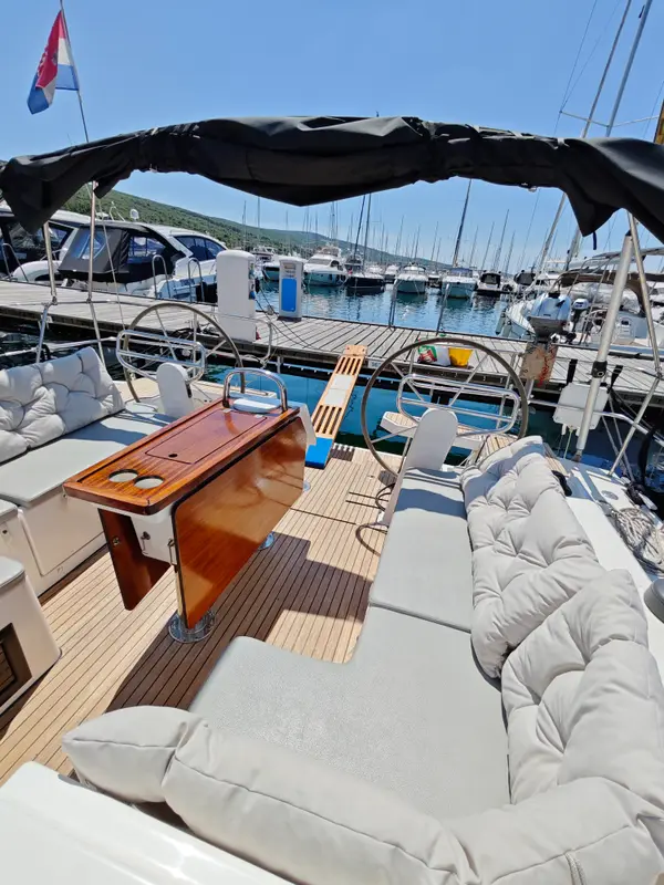 Gala - Bavaria C42