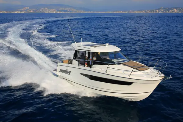 Salty Kiss - Merry Fisher 895 Offshore