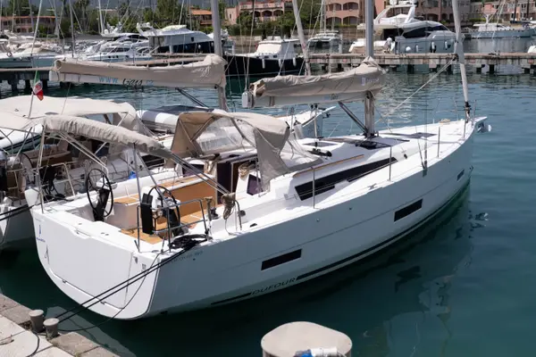Palmarola - Dufour 390 GL