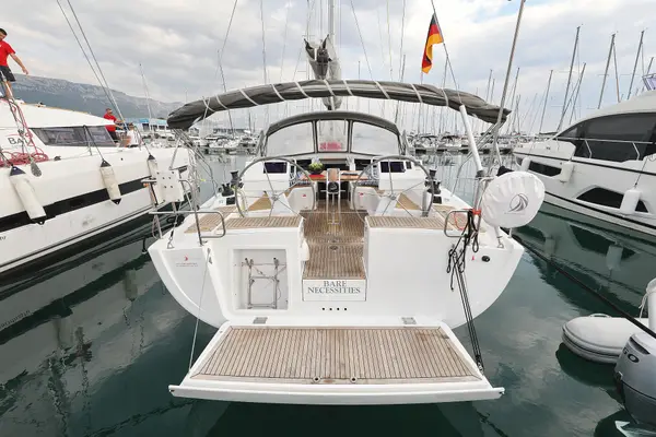 Bare Necessities - Hanse 455