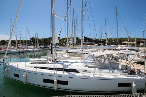 Contessa di Mare - Oceanis 46.1