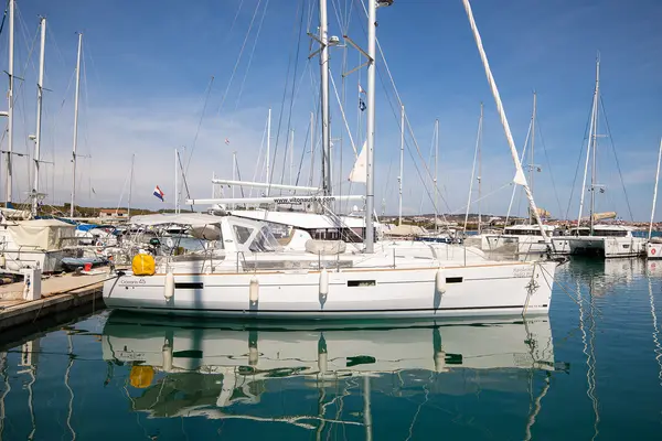 Mare Aeolos - Oceanis 45
