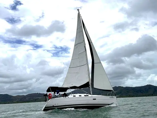 No regrets - Oceanis Clipper 323