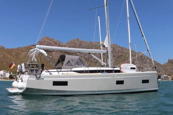 Levante - Bavaria C38