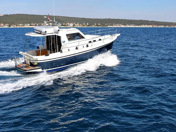 Vella - Adria 1002 Vektor