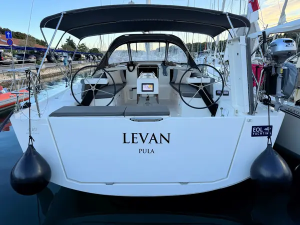 Levan - Dufour 430 GL