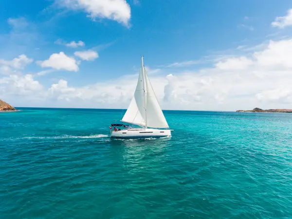 Hakuna Matata IV - Sun Odyssey 490