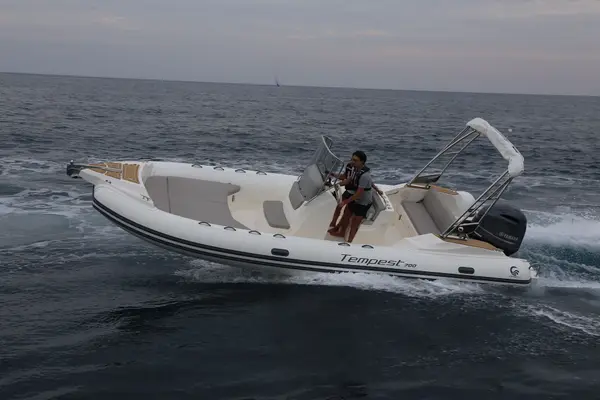 NN - Tempest 700 Open