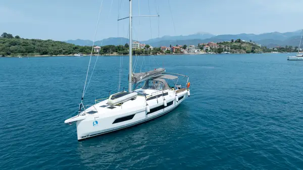 Alfasyr - Dufour 44