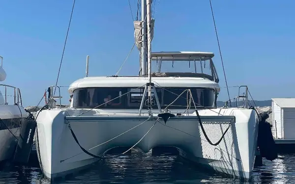 Aventura - Lagoon 42 OW