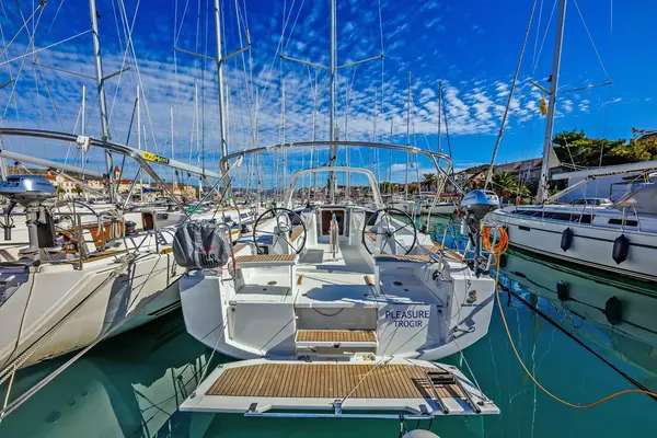 Pleasure - Oceanis 38.1