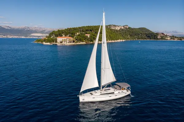 Lui - Bavaria Cruiser 51