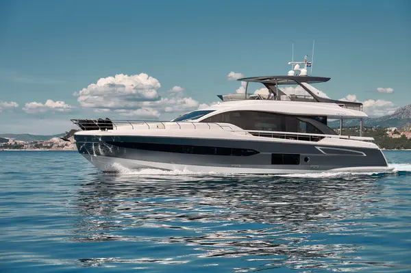 Viva - Azimut 78 Fly