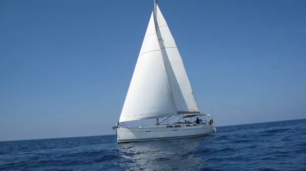 Trinquette - Dufour 425 GL