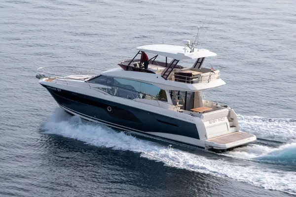 Baby Indy - Prestige 520 Flybridge