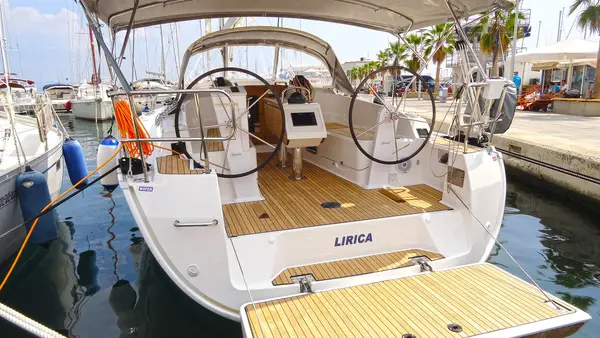 Lirica - Bavaria Cruiser 37