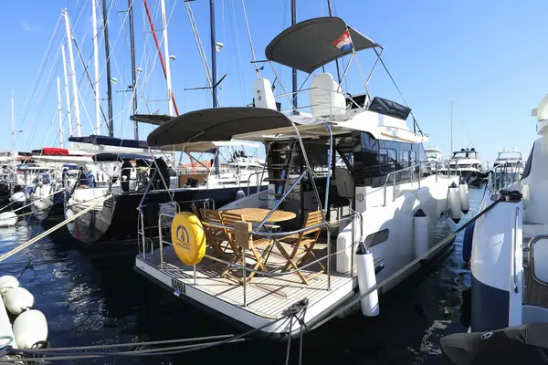 Nanda - Futura 40 Grand Horizon