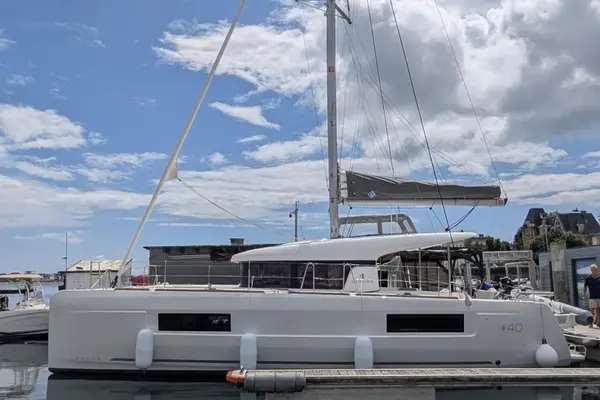 Last One - Lagoon 40