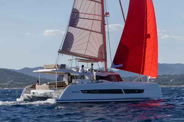 CinSéLuna - Fountaine Pajot FP 44 Maestro