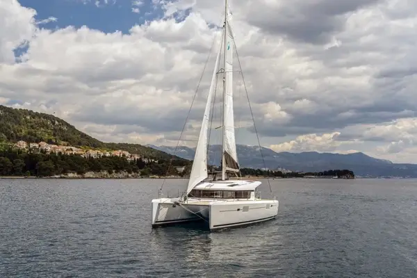 Amazing - Lagoon 39