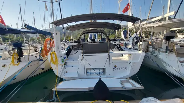 Yin Yang - Dufour 41