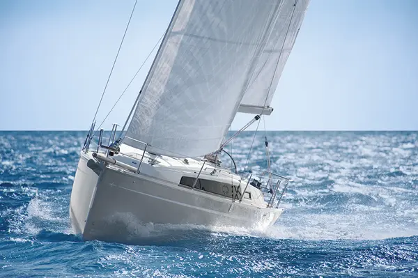 Adria Breeze - Bavaria Cruiser 33