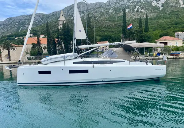 Anja - Sun Odyssey 350