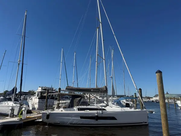 Grace - Dufour 37