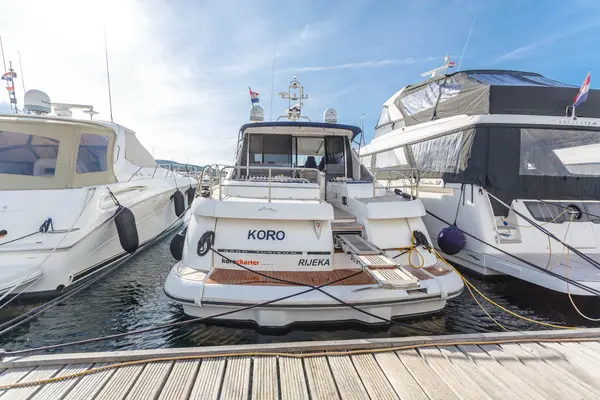 Koro - Fairline Targa 62