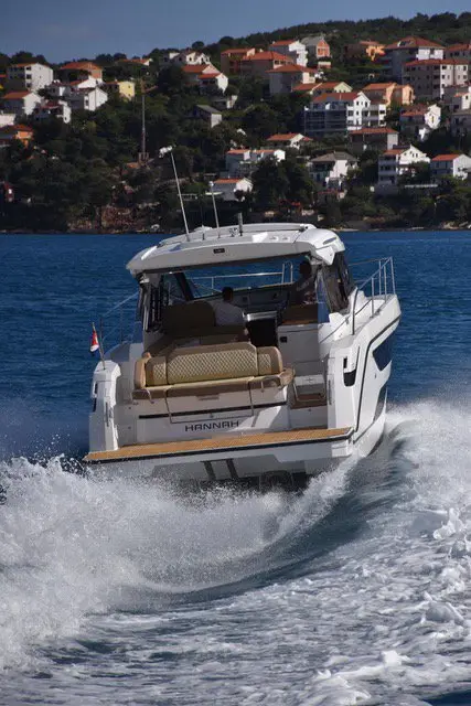 Hannah - Bavaria SR36HT