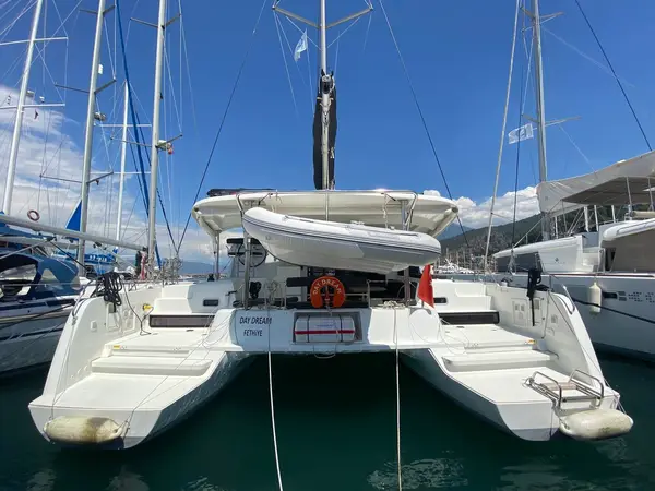 Day Dream - Lagoon 42