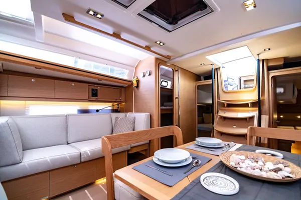 Blue Moon - Dufour 520 GL