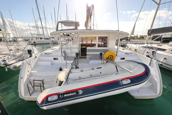 Maja V - Lagoon 400 S2