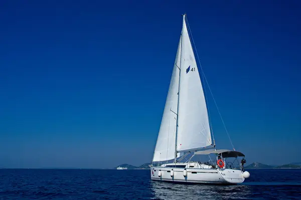 MH 47 - Bavaria Cruiser 46