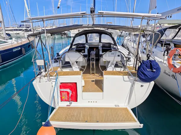 Aura II - Hanse 458